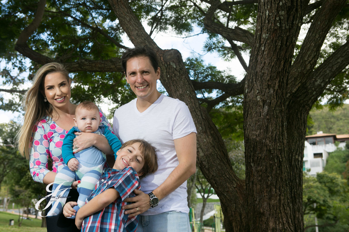 Sessão Fotográfica Família Marcela + Cristiano = Theo + Benício Sessão Fotográfica Família Marcela + Cristiano = Theo + Benício
